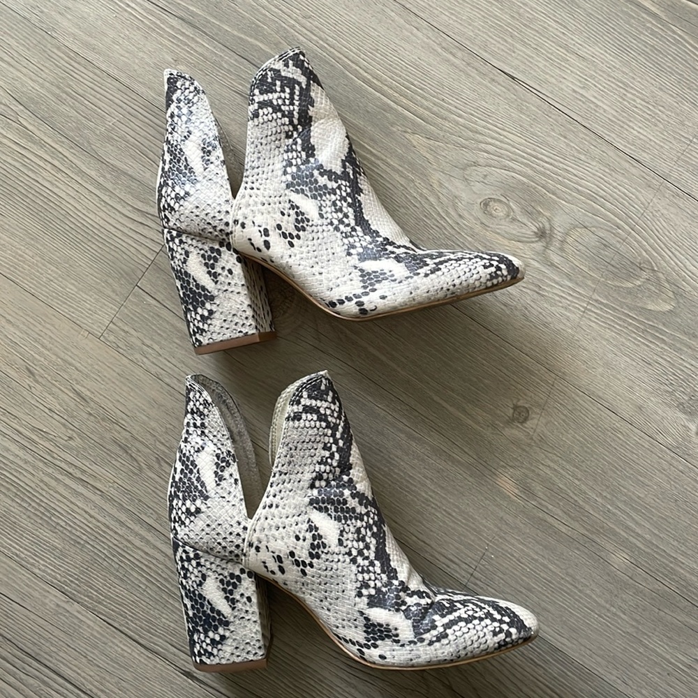 Steve Madden Snake print boots